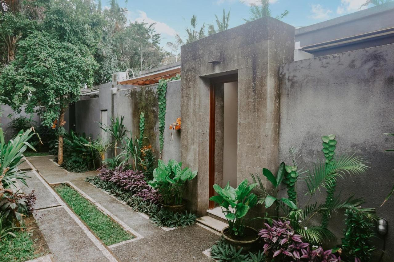 Anggira Villa Ubud Exterior photo