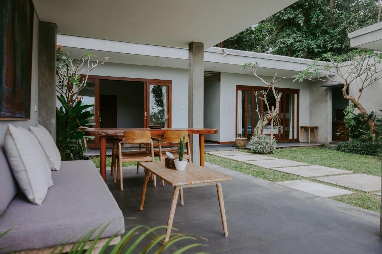 Anggira Villa Ubud Exterior photo